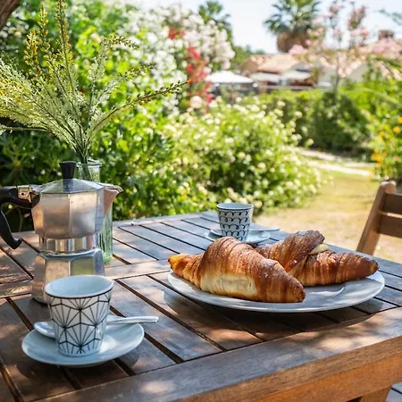 Ampia E Accessoriata-private Garden - 500 Meters From The Apartmán