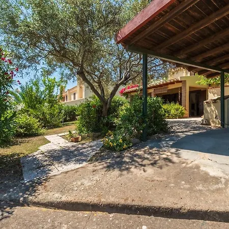 Ampia E Accessoriata-private Garden - 500 Meters From The