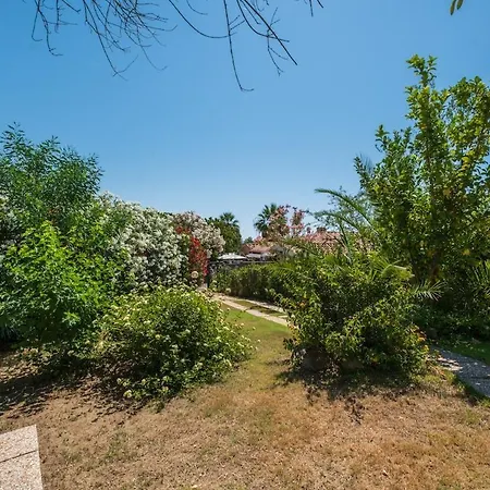 Ampia E Accessoriata-private Garden - 500 Meters From The *